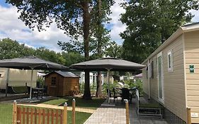 Slapen In De Maashorst - Chalet Op Camping De Heische Tip - For Recreation Only